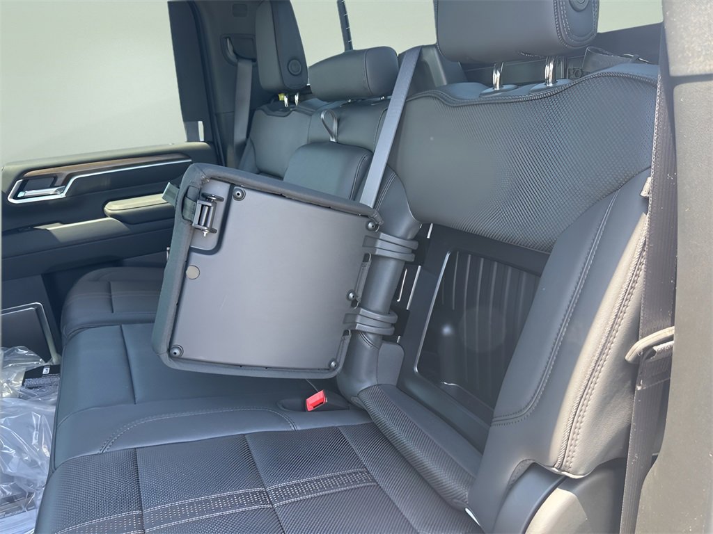 New 2025 Chevrolet Silverado 3500 High Country w/ LPO, Dark Essentials Package image 15