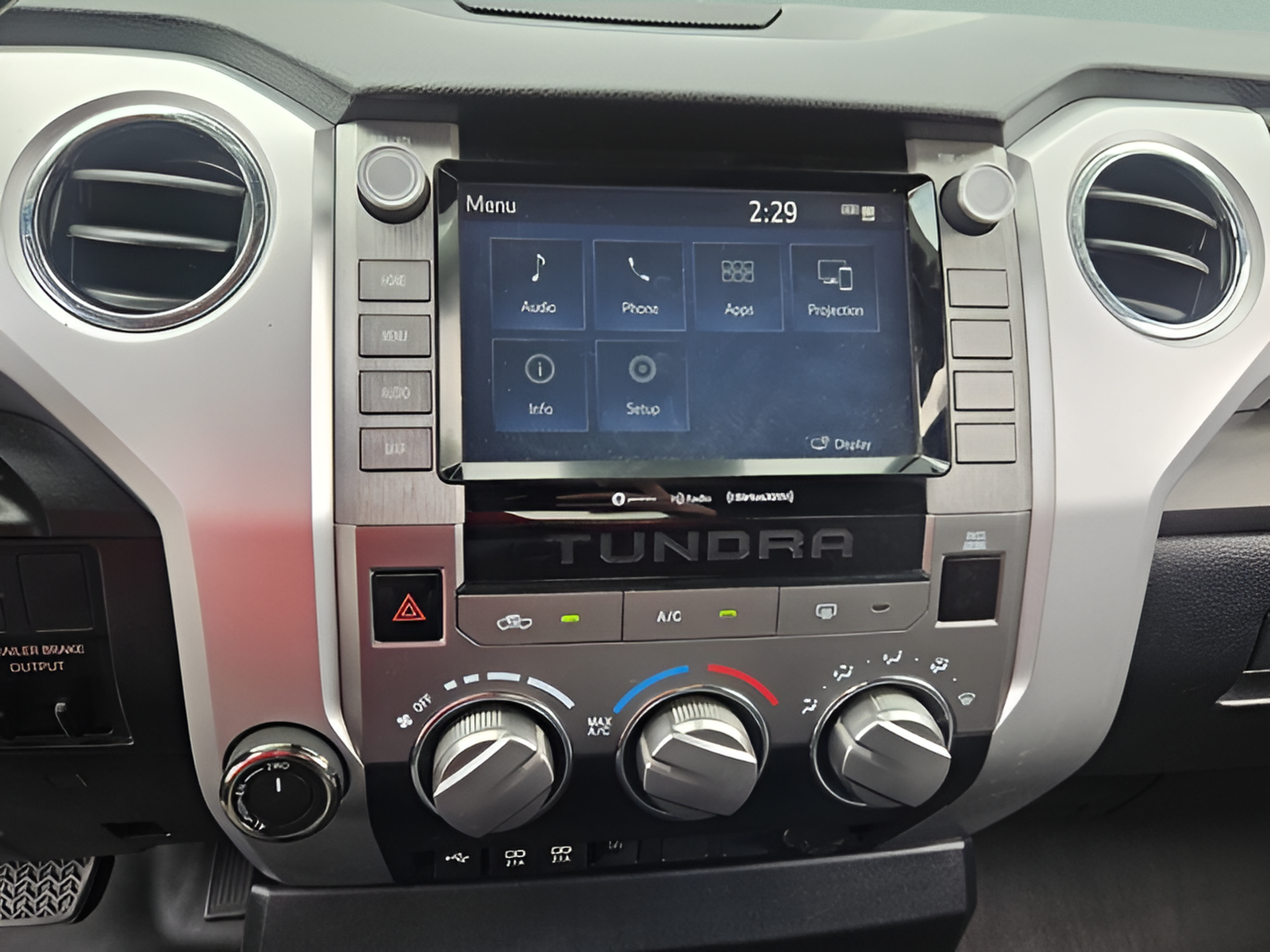Certified 2020 Toyota Tundra SR5 AWD/4WD image 17