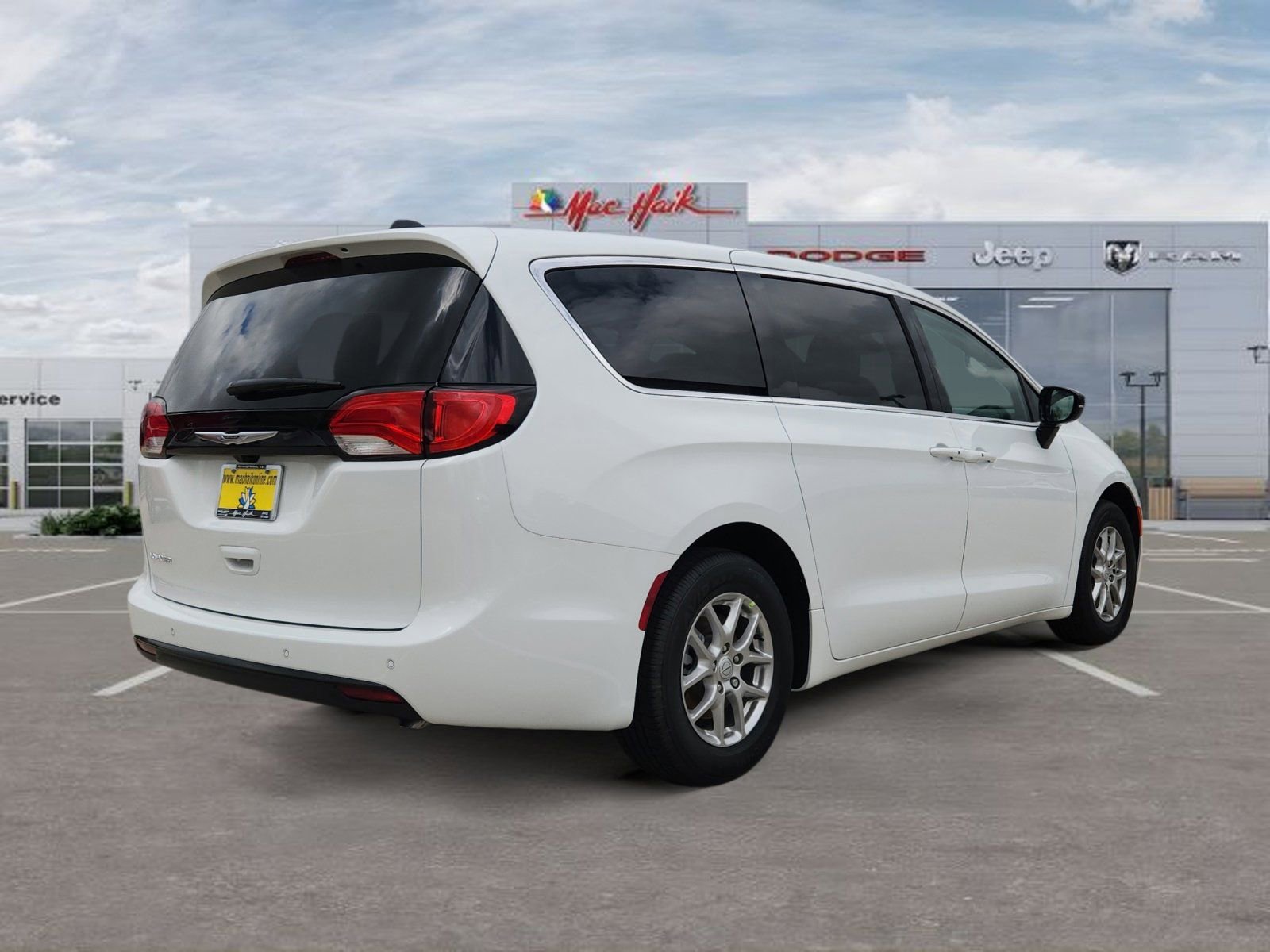 New 2026 Chrysler Voyager LX image 5