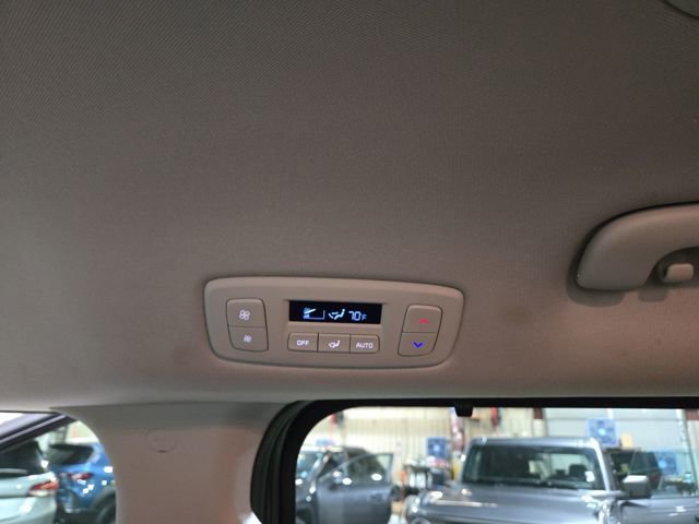 Used 2022 Kia Carnival EX image 34