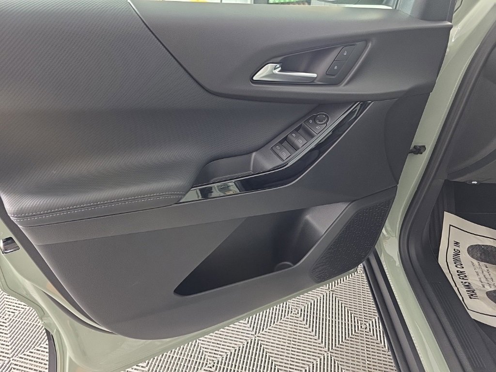 New 2026 Chevrolet Equinox LT image 12