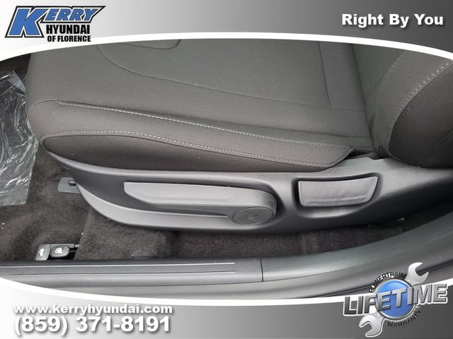New 2026 Hyundai Elantra Sport FWD image 17
