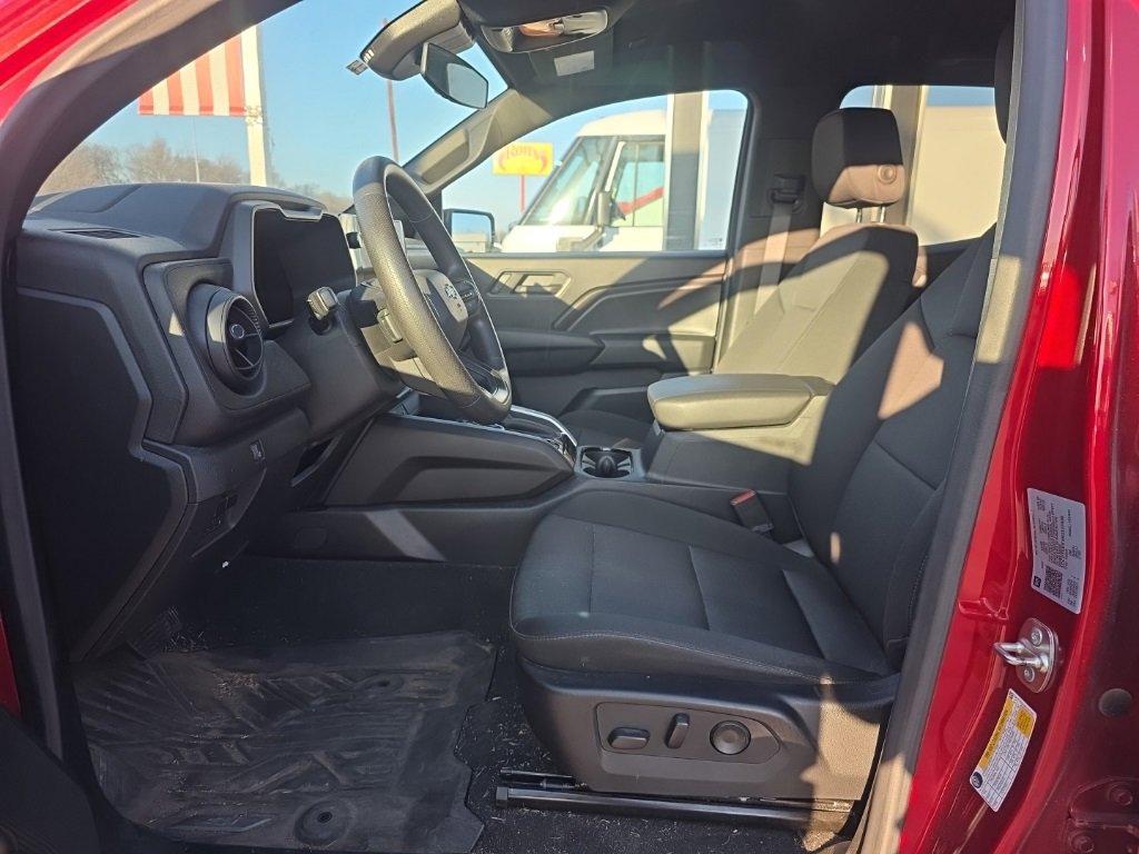 Used 2024 Chevrolet Colorado Trail Boss w/ Advanced Trailering Package image 11