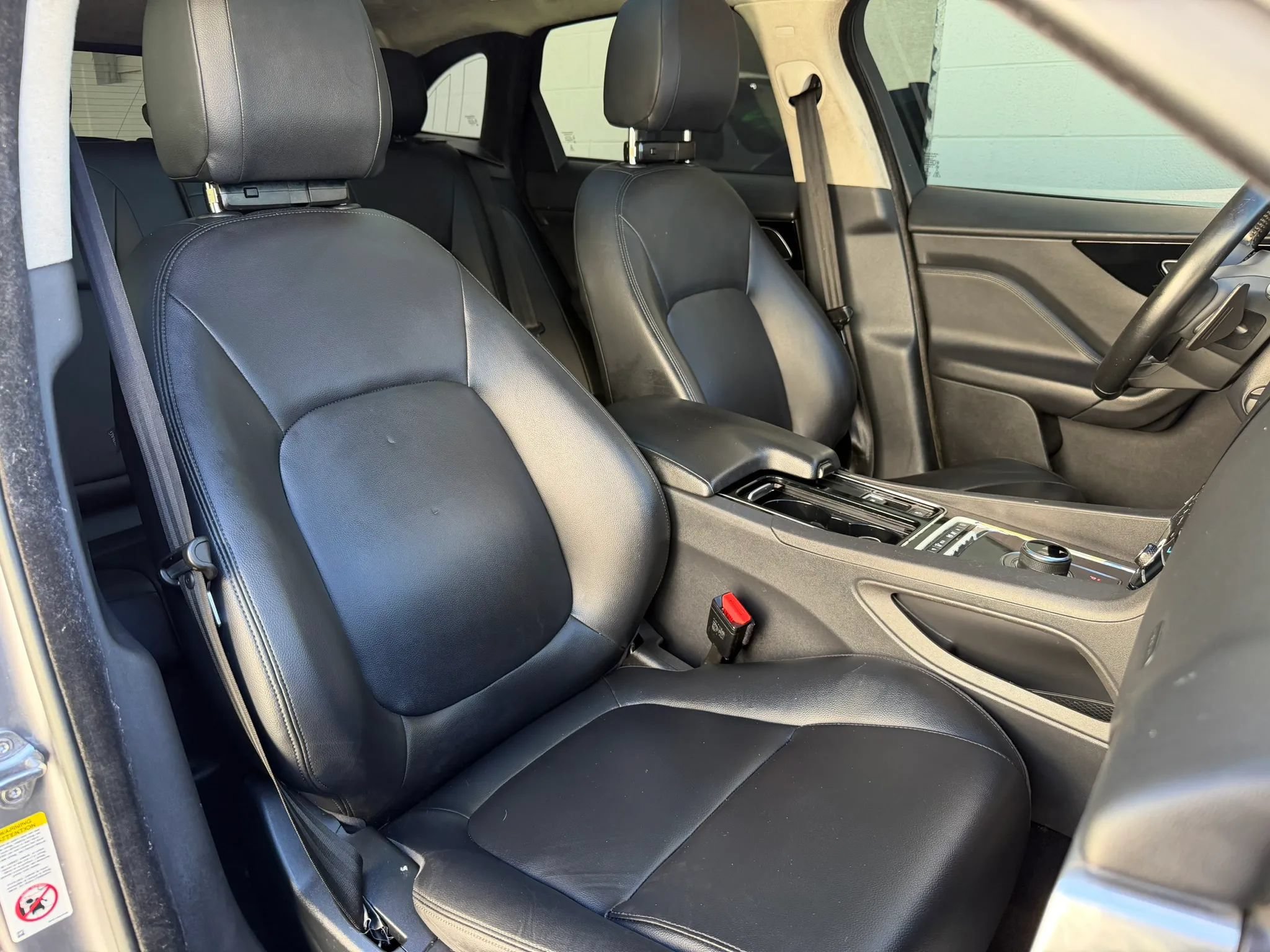 Used 2020 Jaguar F-PACE Premium AWD/4WD image 15