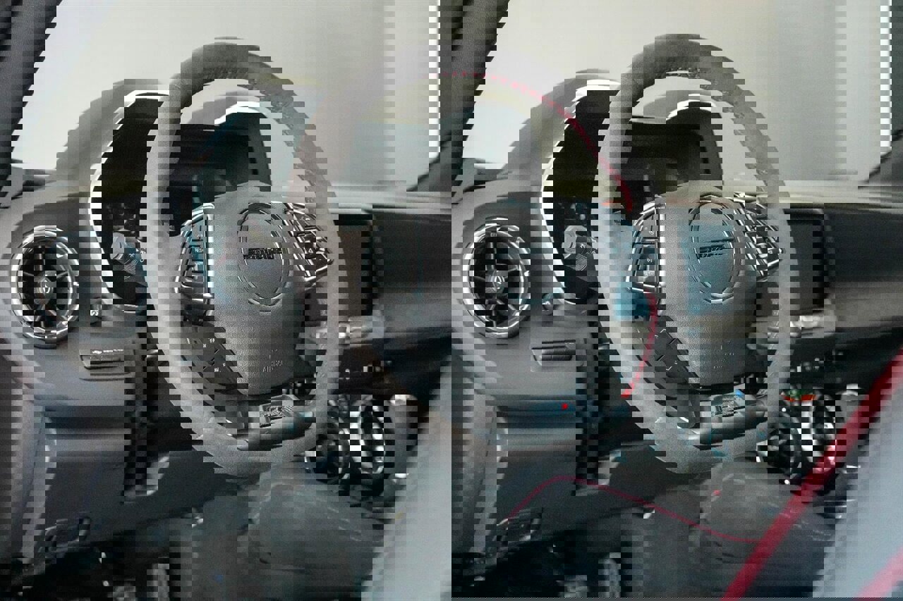 Used 2018 Chevrolet Camaro ZL1 image 3