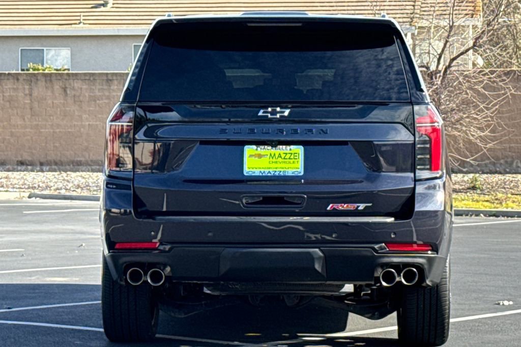 Used 2025 Chevrolet Suburban RST image 12