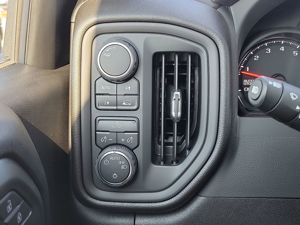 New 2026 Chevrolet Silverado 1500 Custom w/ Turbomax Blackout Package image 15