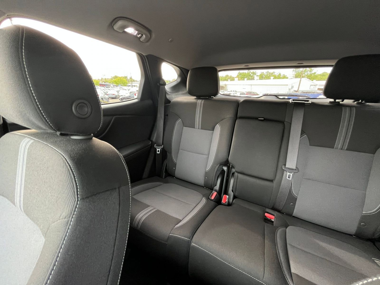 Used 2025 Chevrolet Blazer LT image 41