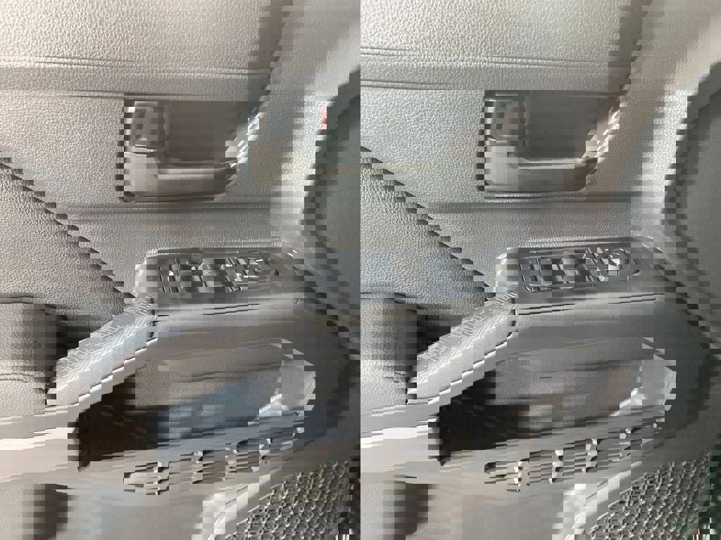 New 2026 Toyota Tacoma SR5 image 11