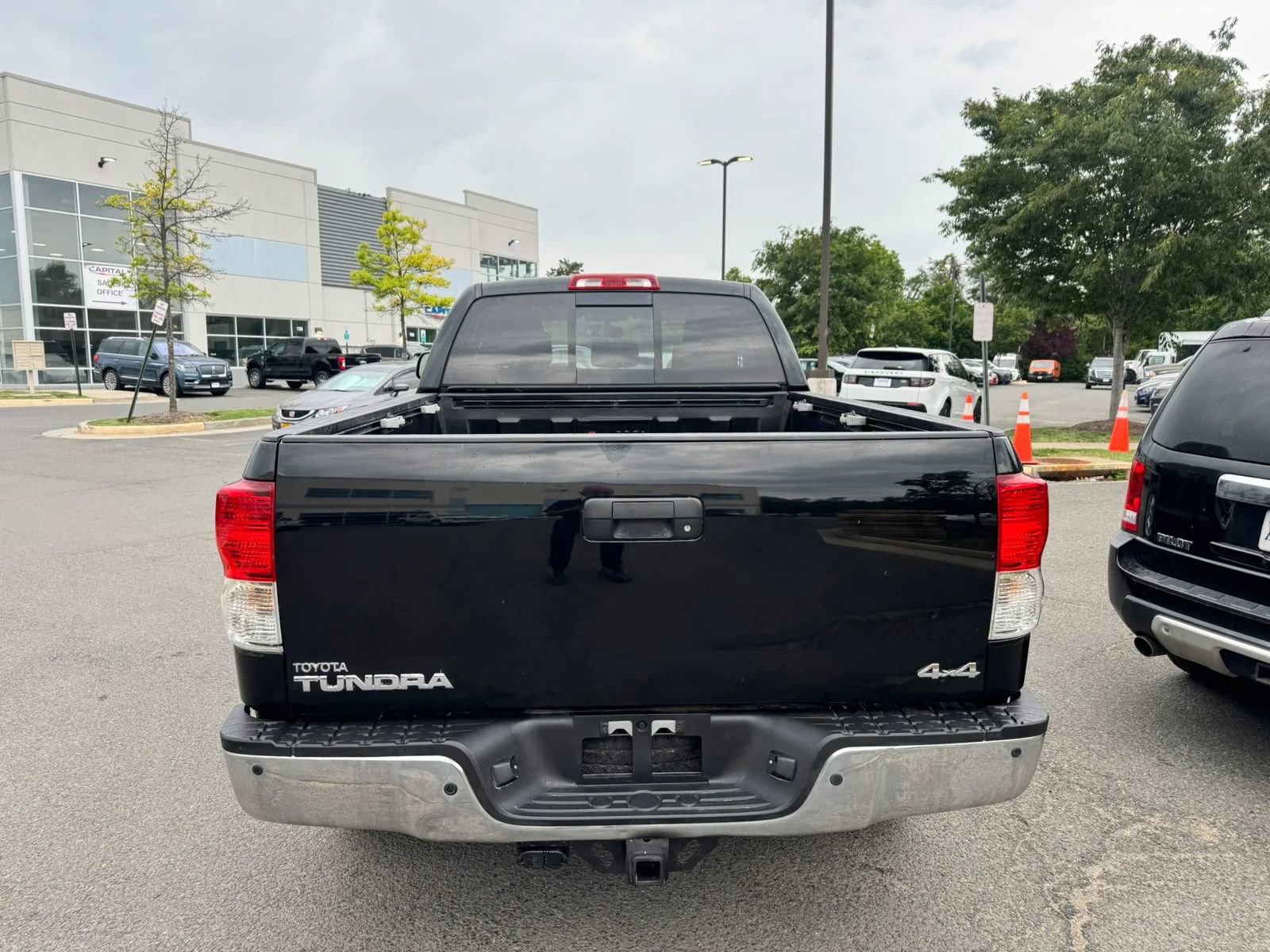 Used 2011 Toyota Tundra 4x4 Double Cab image 7