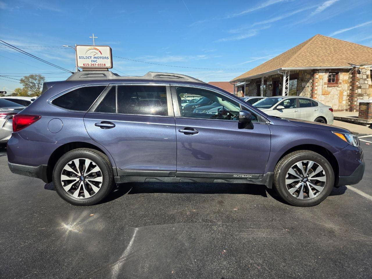 Used 2016 Subaru Outback 2.5i Limited AWD/4WD image 6