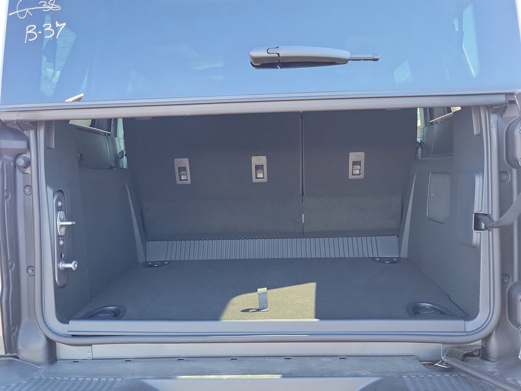 New 2025 Ford Bronco Heritage Edition image 10