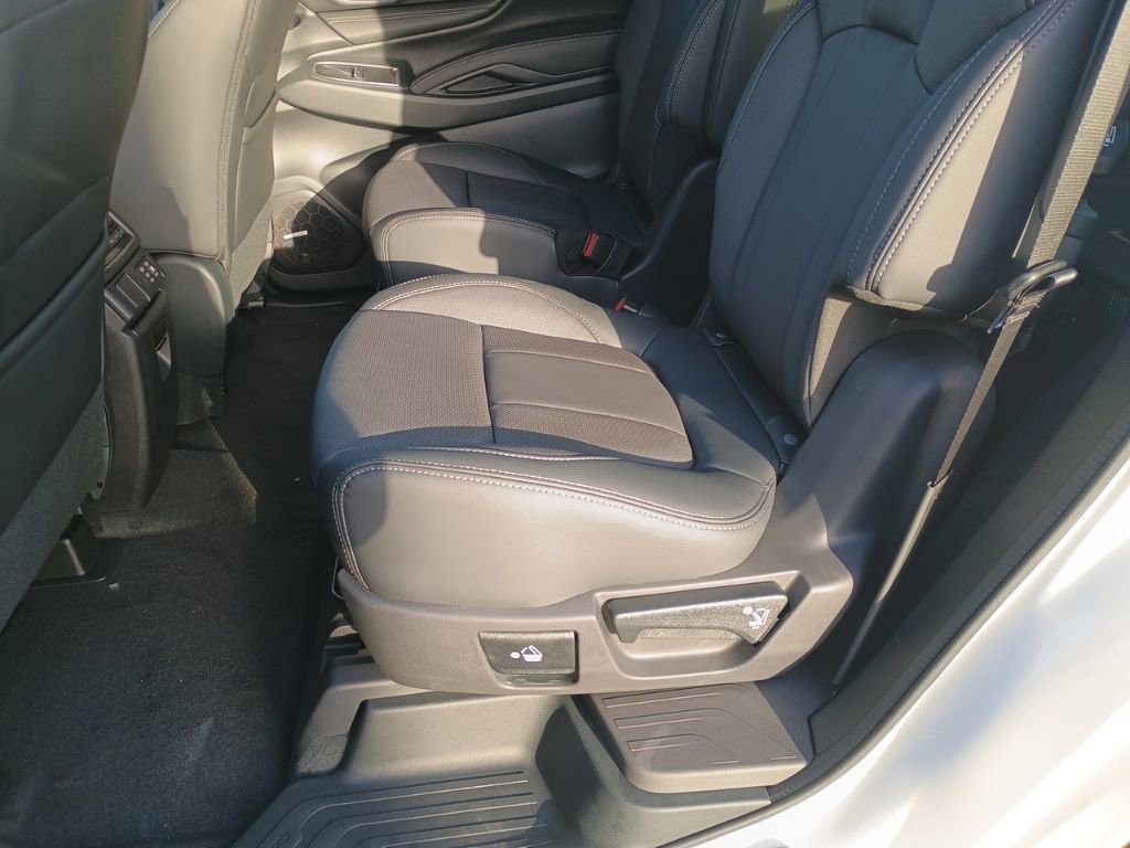 New 2026 Subaru Ascent Limited AWD/4WD image 13