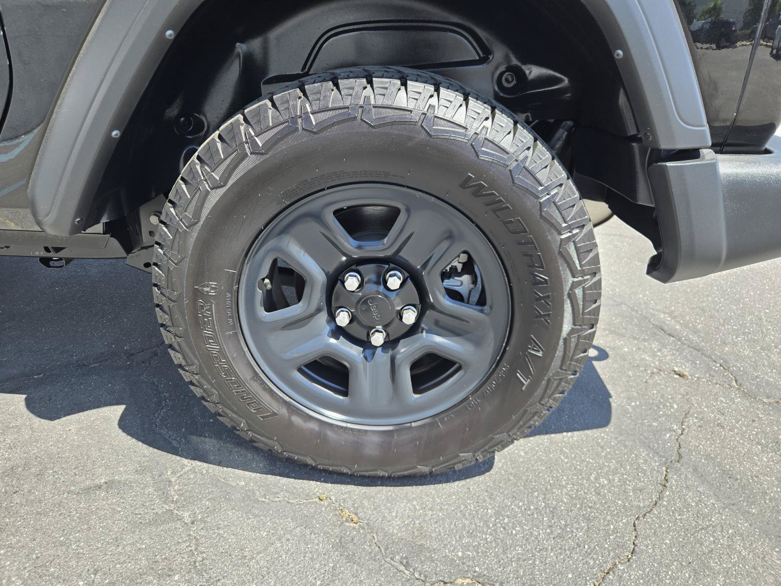 Used 2022 Jeep Wrangler Sport AWD/4WD image 34