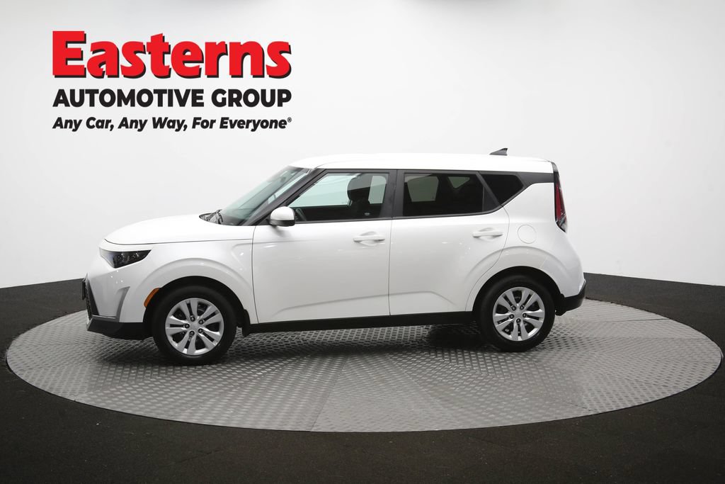 Used 2023 Kia Soul LX FWD image 57