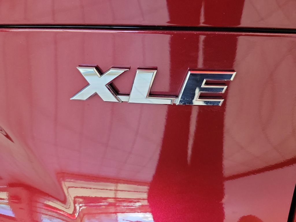 Used 2023 Toyota Venza XLE AWD/4WD image 11