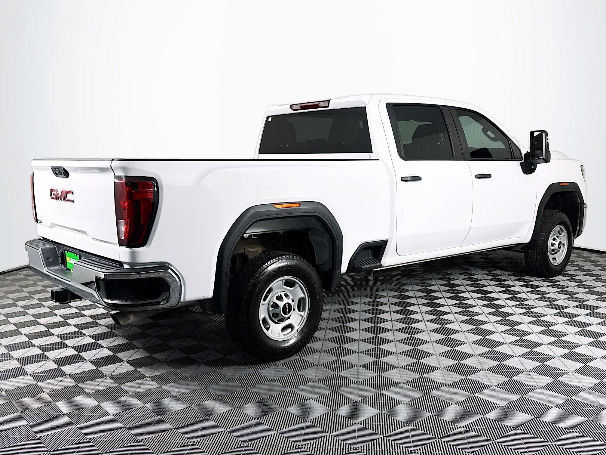 Used 2024 GMC Sierra 2500 Pro w/ Convenience Package image 10