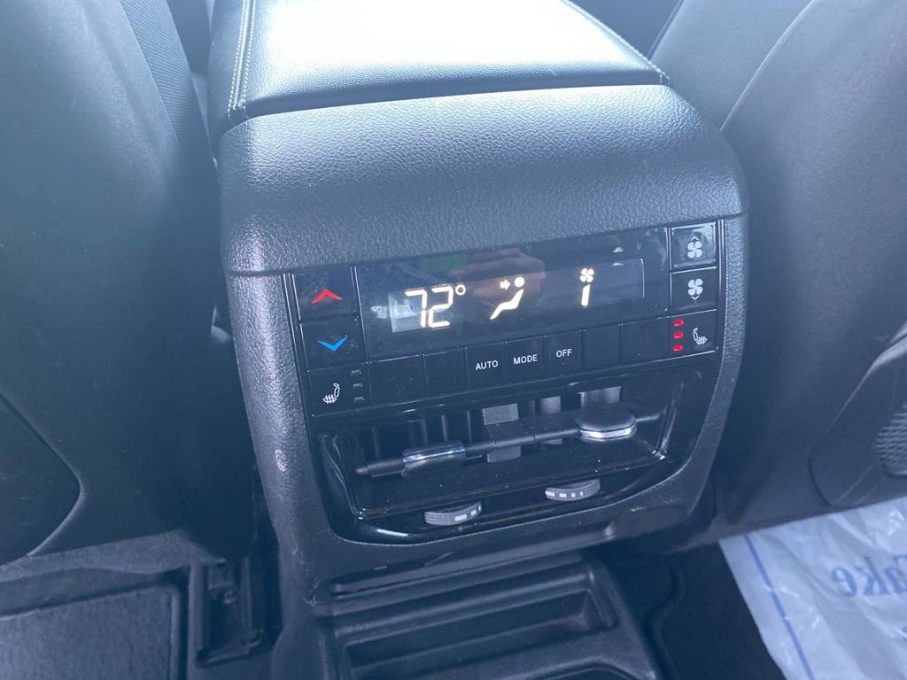 Certified 2023 Jeep Grand Cherokee L Limited w/ Luxury Tech Group II image 23