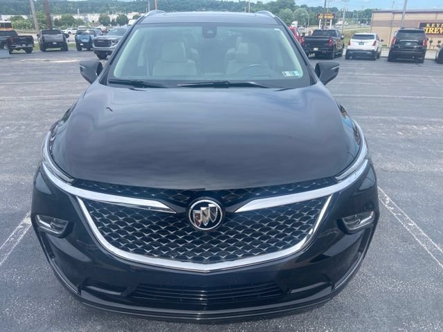 Used 2022 Buick Enclave Avenir w/ Avenir Technology Package AWD/4WD image 2