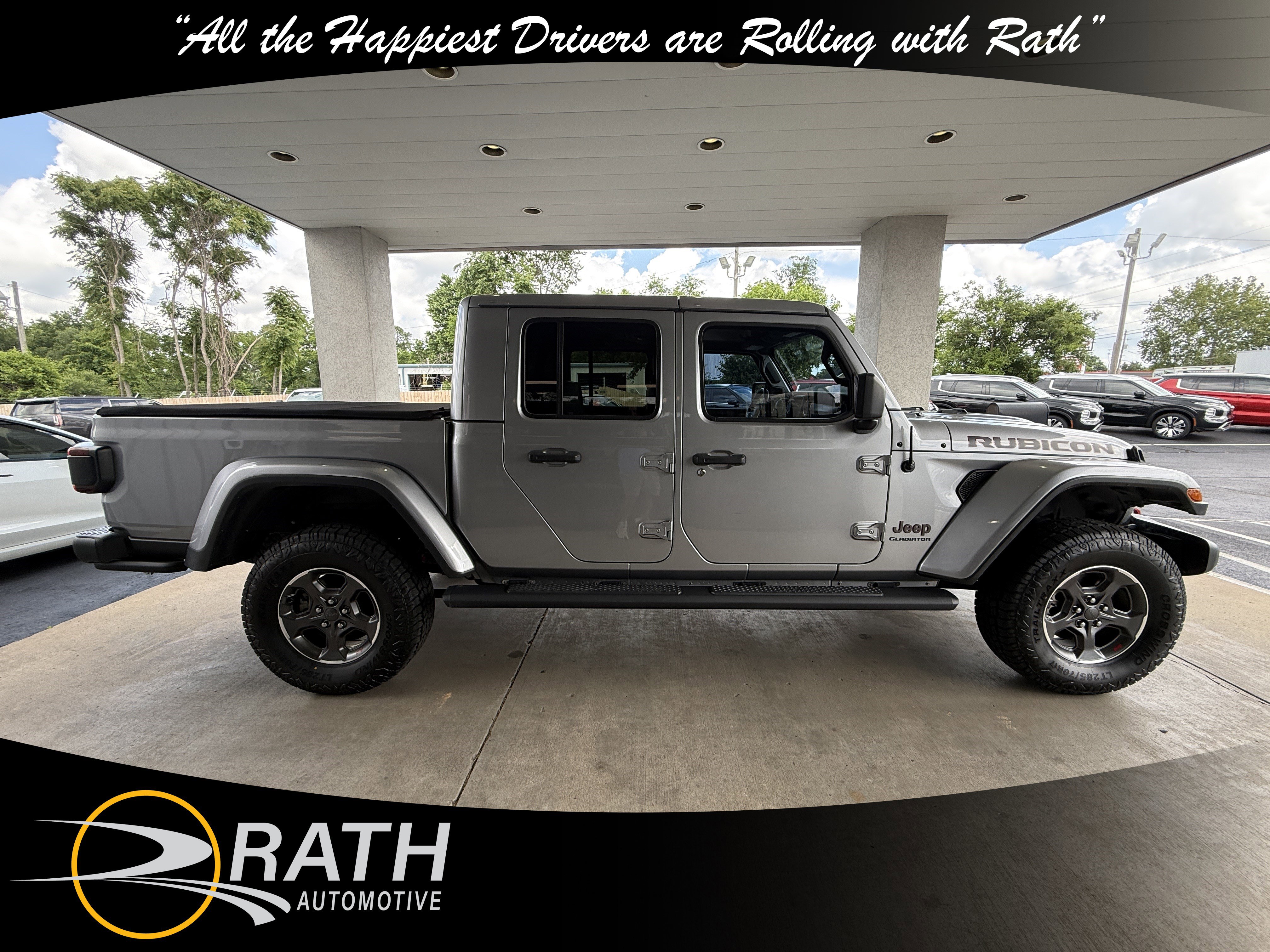 Used 2020 Jeep Gladiator Rubicon w/ Dual Top Group AWD/4WD image 10