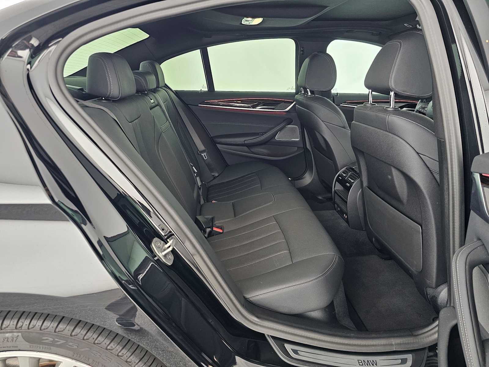 Used 2023 BMW 530e w/ Premium Package RWD image 12