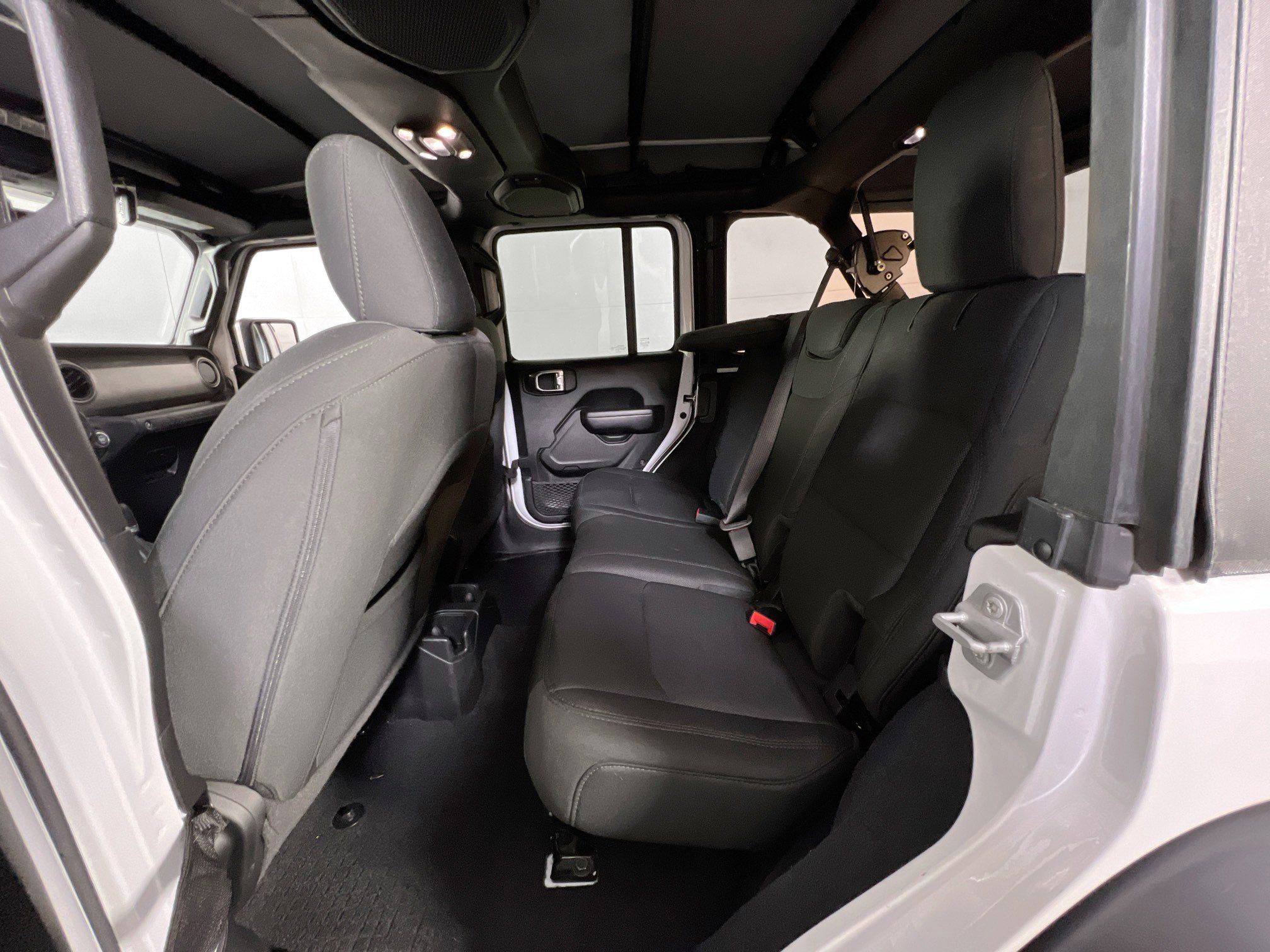 Used 2022 Jeep Wrangler Unlimited Sport image 21