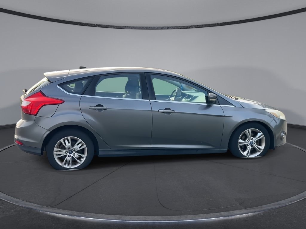 Used 2012 Ford Focus SEL FWD image 9
