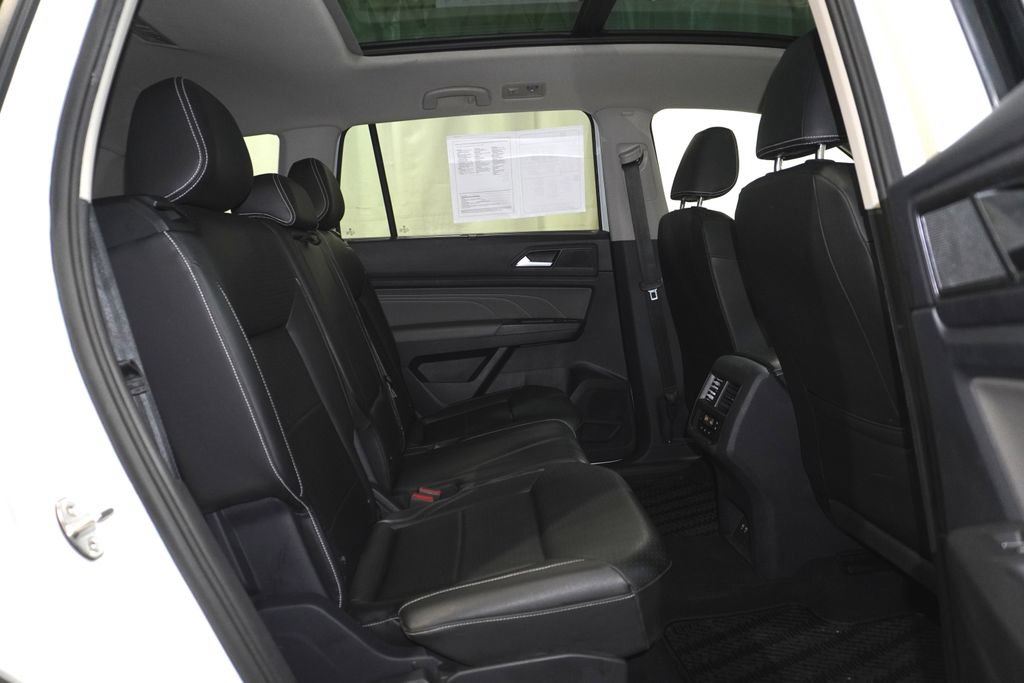 Used 2023 Volkswagen Atlas SE w/ Panoramic Sunroof Package AWD/4WD image 16