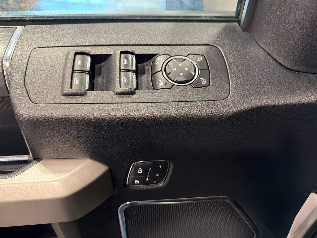 Used 2019 Ford F150 Lariat w/ Equipment Group 502A Luxury AWD/4WD image 16