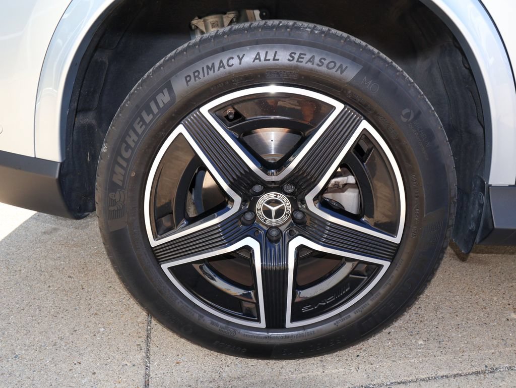 Used 2023 Mercedes-Benz GLC 300 4MATIC image 9