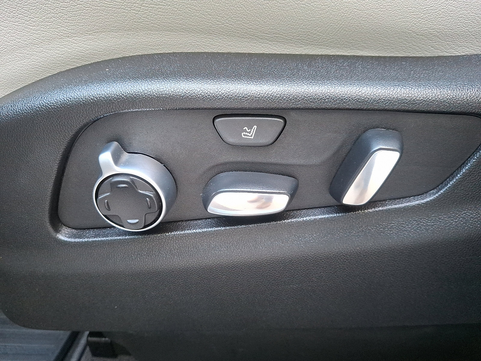 Certified 2021 Cadillac XT4 Premium Luxury image 19