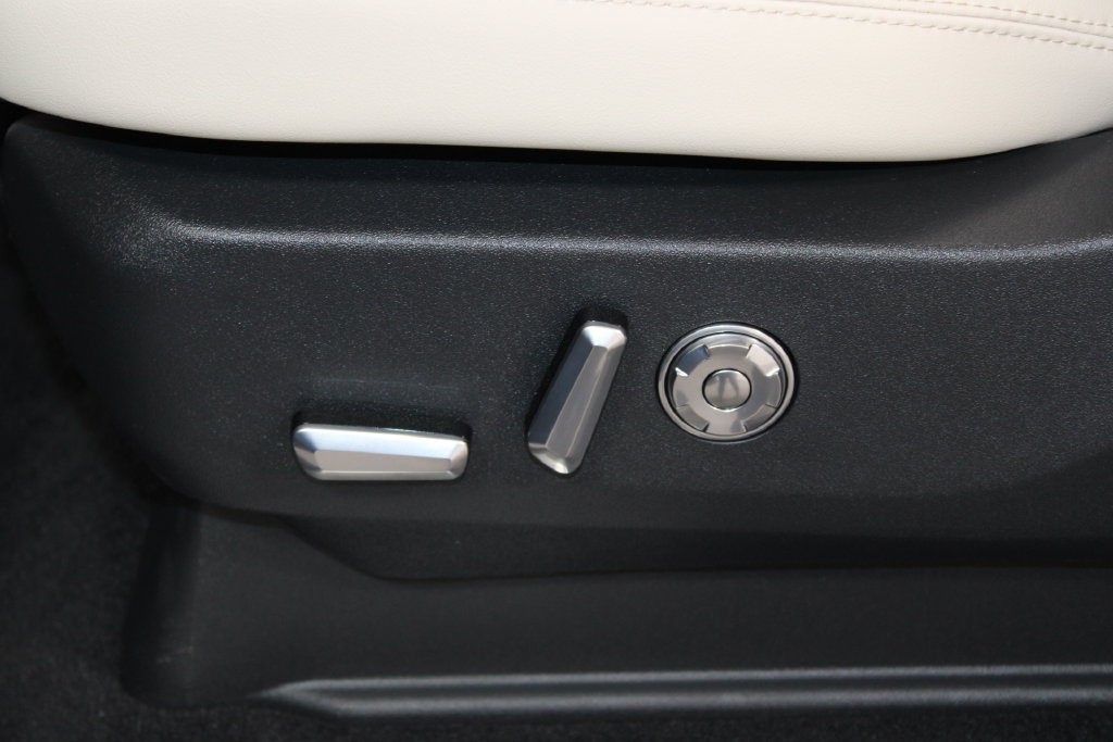 New 2027 Lincoln Navigator L Reserve RWD image 23