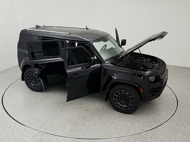 New 2026 Land Rover Defender 110 OCTA AWD/4WD image 38