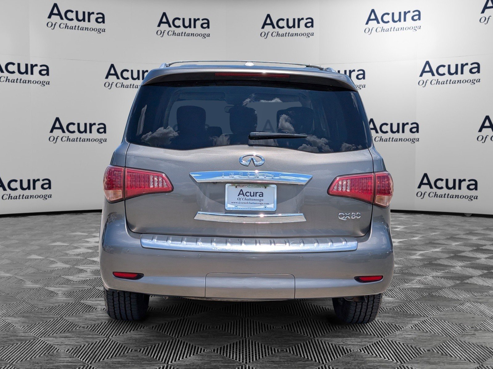 Used 2017 INFINITI QX80 4WD w/ Driver Assistance Package image 6