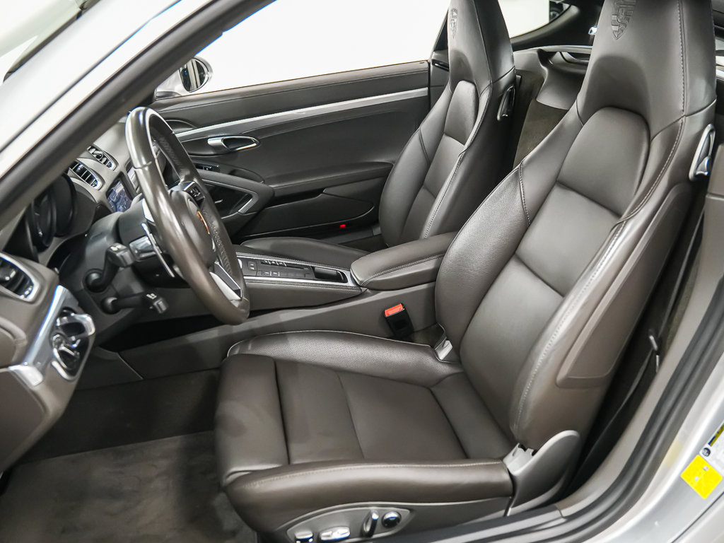 Used 2024 Porsche 718 Cayman S RWD image 5