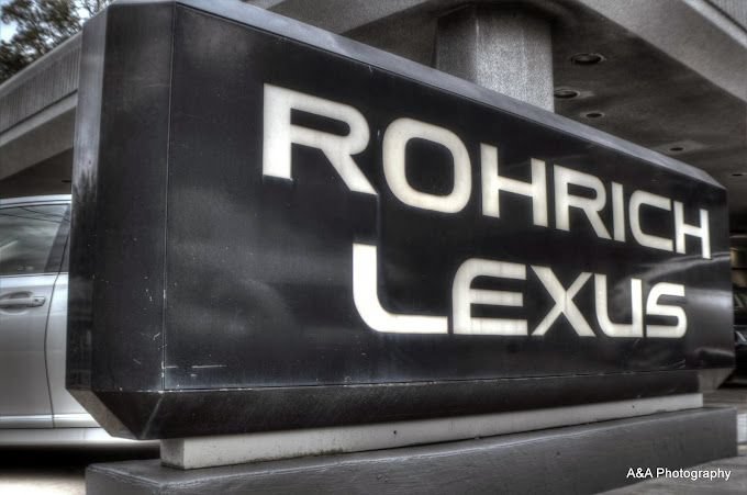 New 2024 Lexus RX 450h AWD w/ Convenience Package image 2