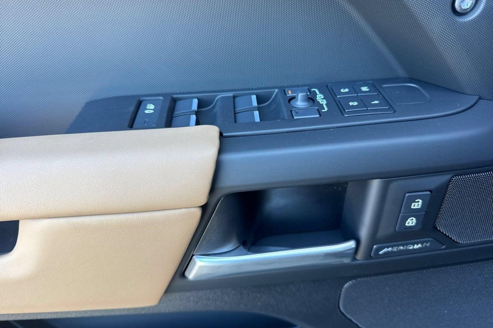 New 2026 Land Rover Defender 110 S AWD/4WD image 14