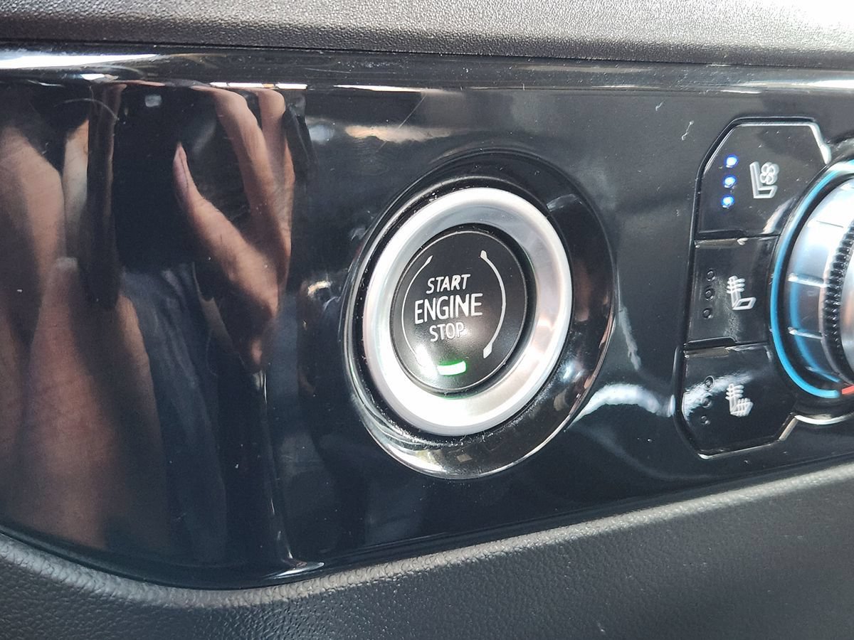 Used 2022 GMC Sierra 1500 SLT AWD/4WD image 41