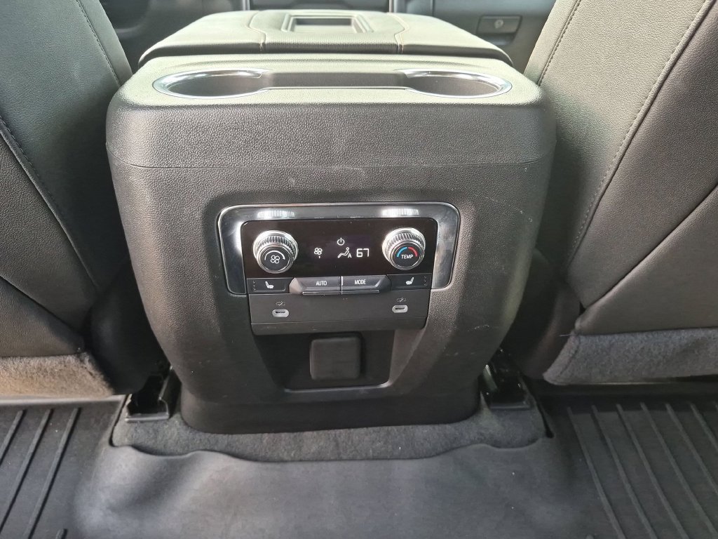 Used 2024 GMC Yukon XL AT4 w/ Technology Package AWD/4WD image 37