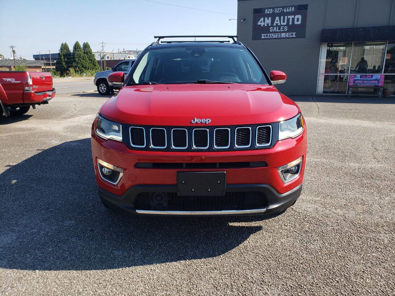 Used 2018 Jeep Compass Limited w/ Navigation Group image 3