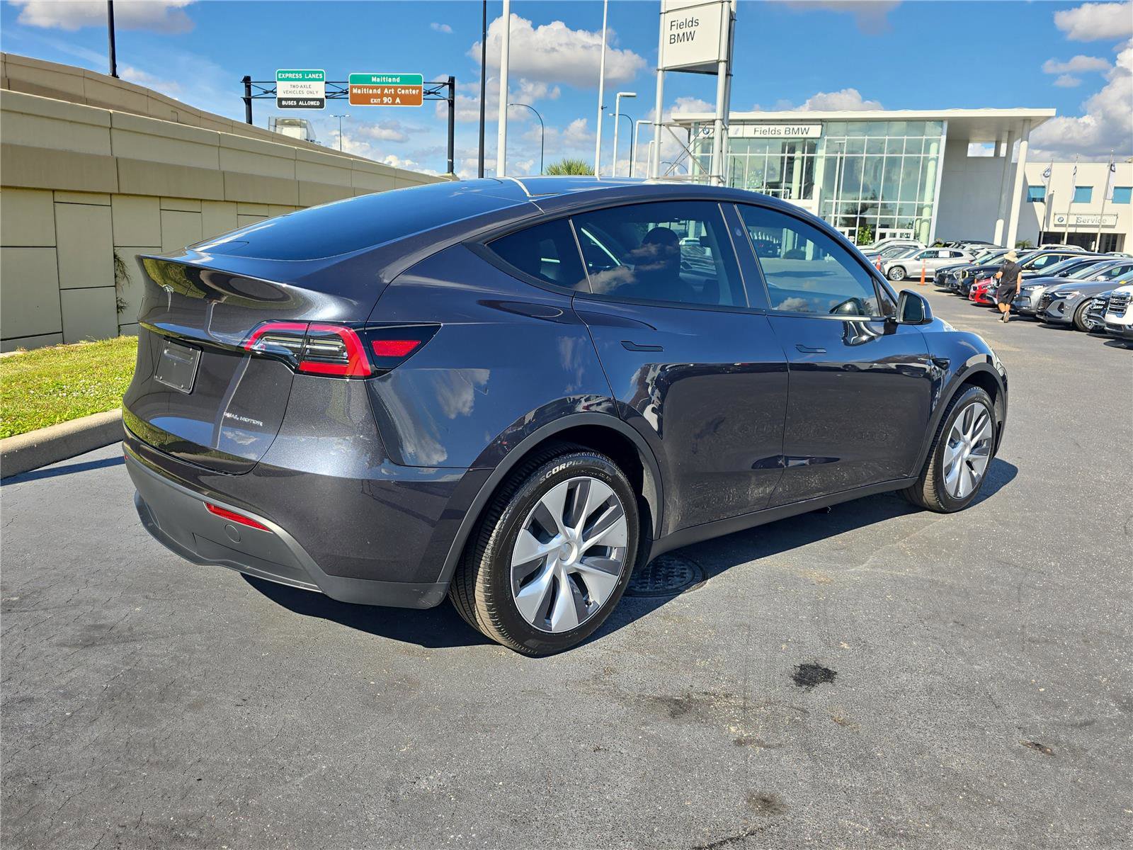 Used 2024 Tesla Model Y Long Range image 3