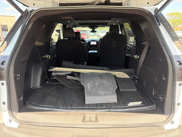 Used 2023 Chevrolet Traverse RS w/ LPO, Floor Liner Package AWD/4WD image 24