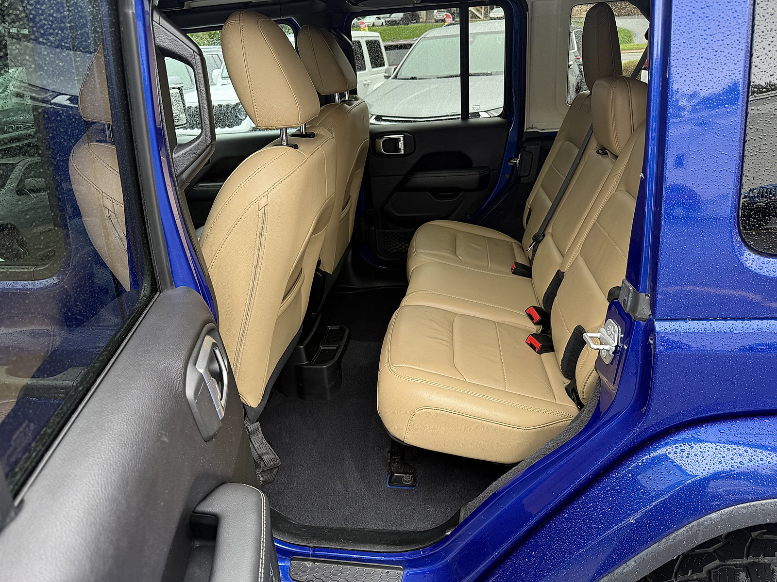 Certified 2019 Jeep Wrangler Unlimited Sahara AWD/4WD image 15
