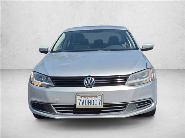 Used 2013 Volkswagen Jetta SE FWD image 2