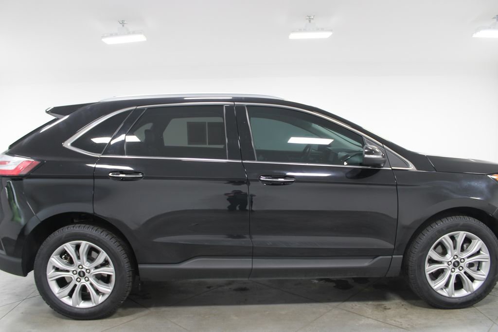 Used 2024 Ford Edge Titanium AWD/4WD image 11
