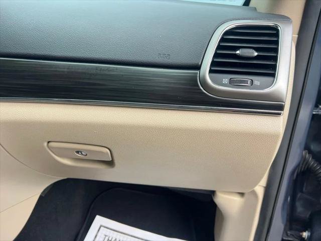 Certified 2019 Jeep Grand Cherokee Limited RWD image 15