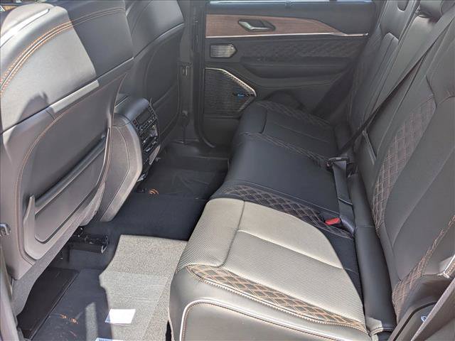 New 2026 Jeep Grand Cherokee Summit AWD/4WD image 17