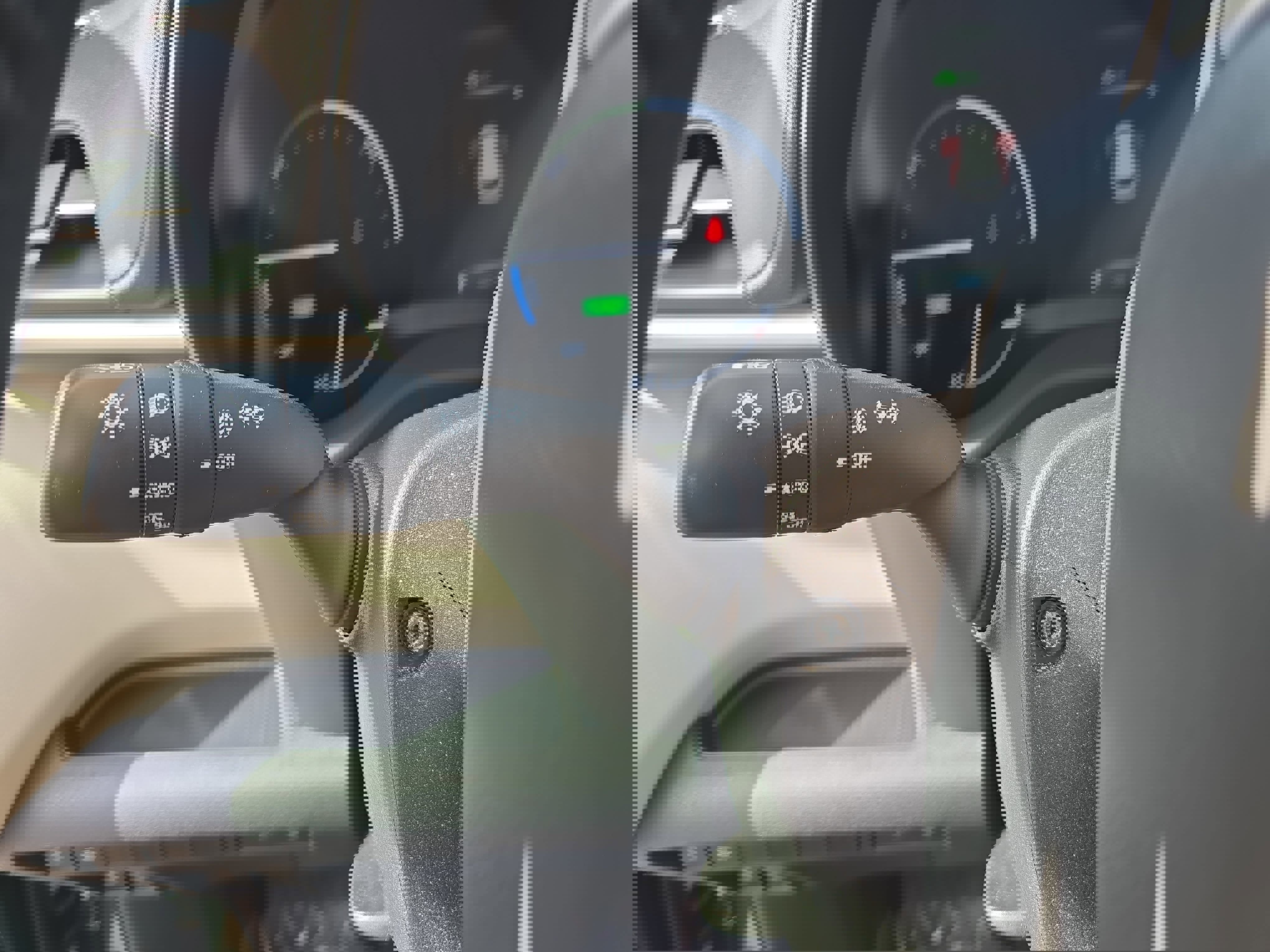 Used 2021 Toyota Sienna XLE image 28