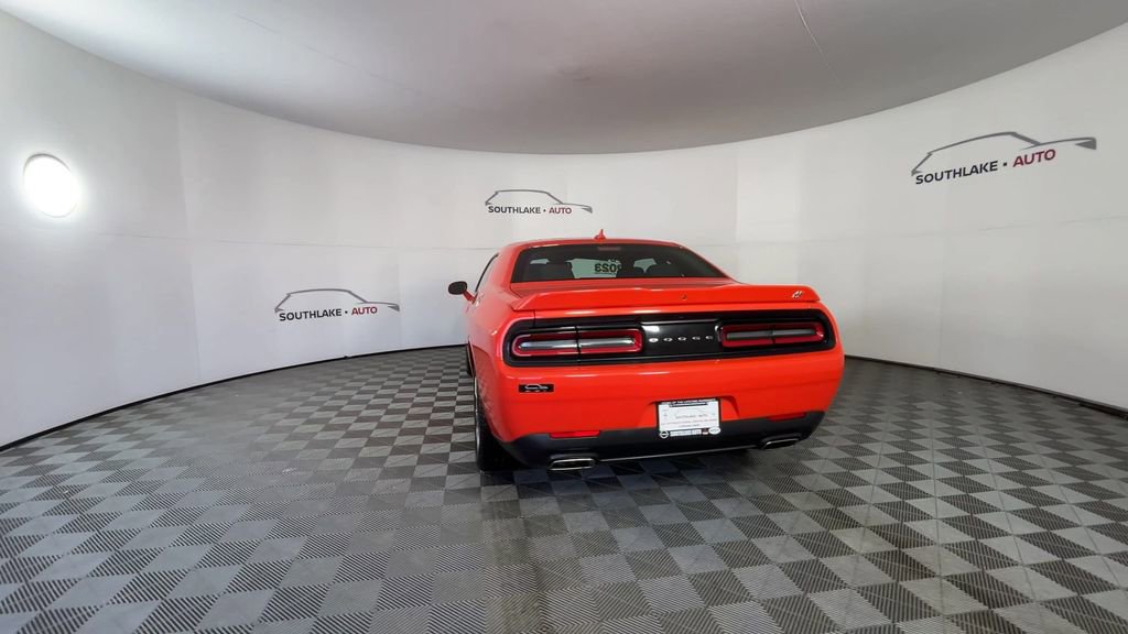 Used 2023 Dodge Challenger SXT image 7