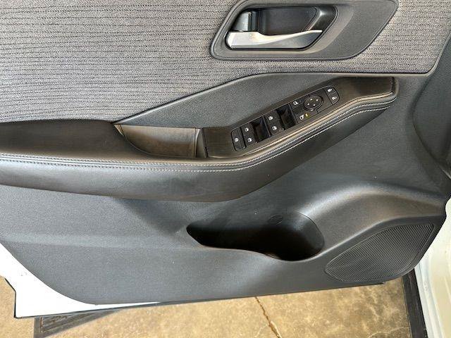 Used 2022 Nissan Rogue SV AWD/4WD image 21